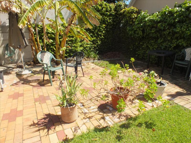 To Let 1 Bedroom Property for Rent in La Rochelle Western Cape